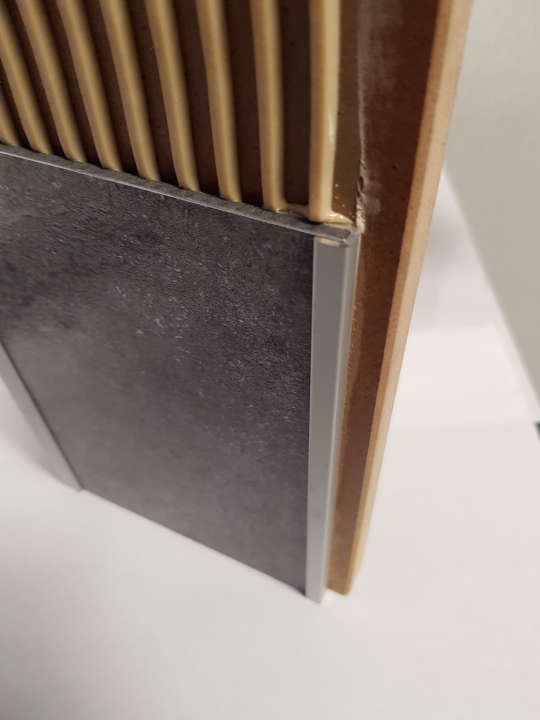 Photo Profilé de finition extérieure pour panneaux VIPANEL ep.3mm H3M alu