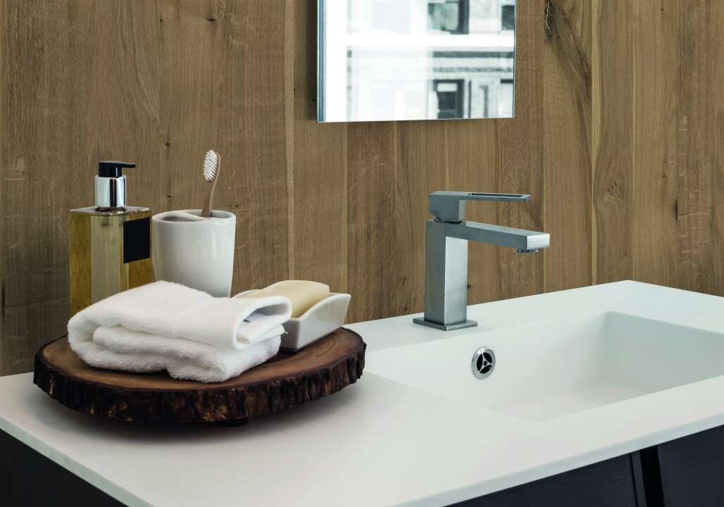 Photo Panneau mural douche NU VIPANEL BOIS CHENE SAUVAGE MAT 1000x2550x3MM